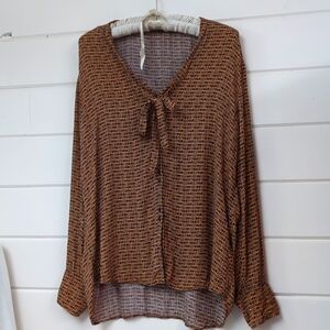 Long sleeve blouse, size L